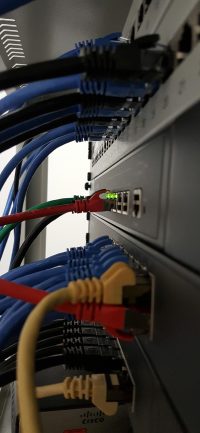 问鼎h5地址App离线记录页面截图，断网状态下仍显示上次缓存的线路列表与时间戳，界面以中性灰为主
